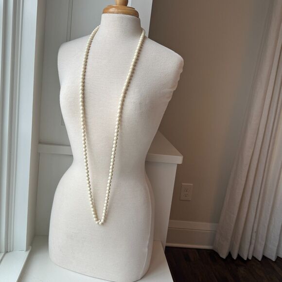Extra Long Vintage Faux Pearl Necklace - Picture 6 of 11